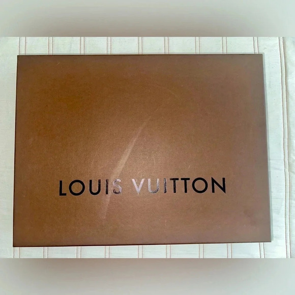 Louis Vuitton Authentic Large Box - Picture 1 of 7